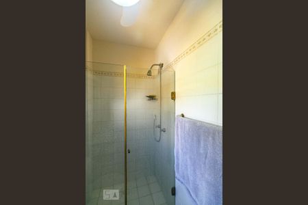 Casa de condomínio à venda com 190m², 3 quartos e 2 vagas Casa de condomínio à venda com 190m², 3 quartos e 2 vagasBanheiro