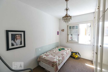 Casa de condomínio à venda com 190m², 3 quartos e 2 vagas Casa de condomínio à venda com 190m², 3 quartos e 2 vagasQuarto 1