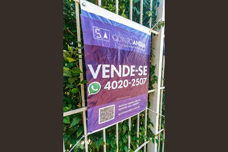 Casa de condomínio à venda com 190m², 3 quartos e 2 vagas Casa de condomínio à venda com 190m², 3 quartos e 2 vagasFachada