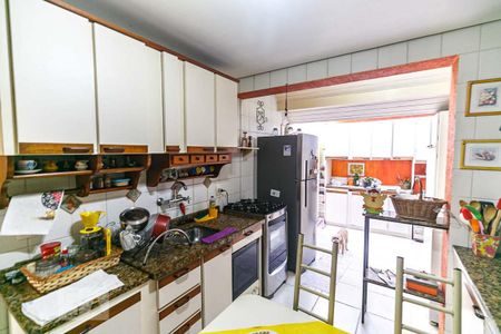 Casa de condomínio à venda com 190m², 3 quartos e 2 vagas Casa de condomínio à venda com 190m², 3 quartos e 2 vagasCozinha