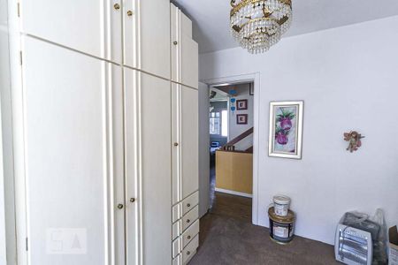 Casa de condomínio à venda com 190m², 3 quartos e 2 vagas Casa de condomínio à venda com 190m², 3 quartos e 2 vagasQuarto 1