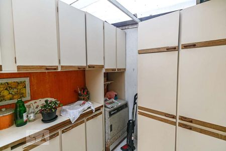 Casa de condomínio à venda com 190m², 3 quartos e 2 vagas Casa de condomínio à venda com 190m², 3 quartos e 2 vagasÁrea de Serviço