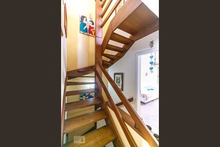 Casa de condomínio à venda com 190m², 3 quartos e 2 vagas Casa de condomínio à venda com 190m², 3 quartos e 2 vagasTerraço