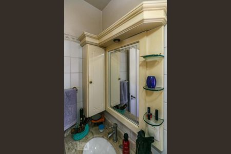 Casa de condomínio à venda com 190m², 3 quartos e 2 vagas Casa de condomínio à venda com 190m², 3 quartos e 2 vagasBanheiro