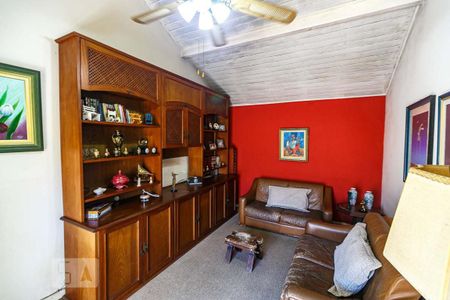 Casa de condomínio à venda com 190m², 3 quartos e 2 vagas Casa de condomínio à venda com 190m², 3 quartos e 2 vagasTerraço