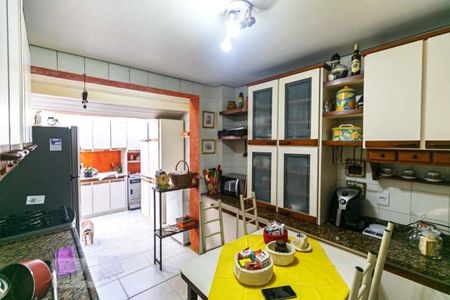 Casa de condomínio à venda com 190m², 3 quartos e 2 vagas Casa de condomínio à venda com 190m², 3 quartos e 2 vagasCozinha
