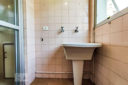 Apartamento para alugar com 68m², 3 quartos e 1 vagaÁrea de Serviço