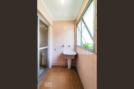 Apartamento para alugar com 68m², 3 quartos e 1 vagaÁrea de Serviço