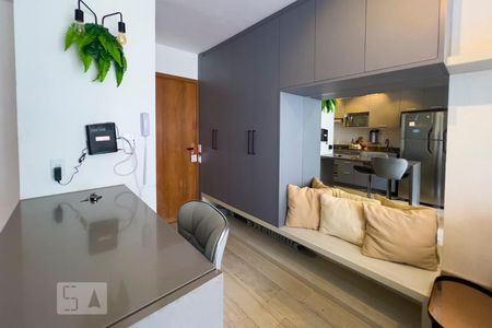 Sala de kitnet/studio para alugar com 1 quarto, 35m² em Moema, São Paulo