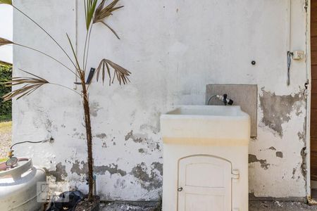 Casa para alugar com 80m², 3 quartos e 5 vagasDetalhe da area de serviço