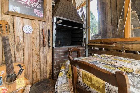 Casa para alugar com 80m², 3 quartos e 5 vagasChurrasqueira