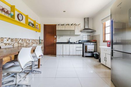 Casa para alugar com 80m², 3 quartos e 5 vagasCozinha