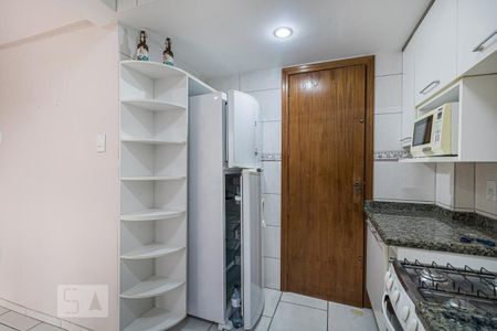 Apartamento à venda com 176m², 3 quartos e sem vagaCozinha