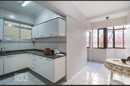 Apartamento à venda com 176m², 3 quartos e sem vagaCozinha