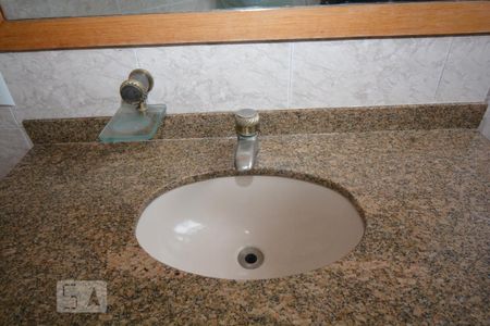 Apartamento à venda com 70m², 2 quartos e sem vagaBanheiro