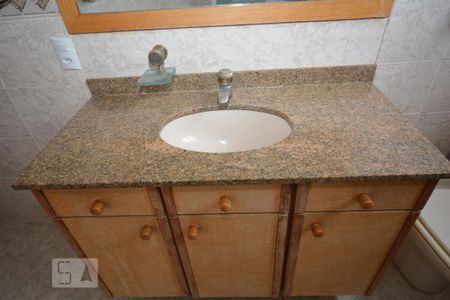 Apartamento à venda com 70m², 2 quartos e sem vagaBanheiro