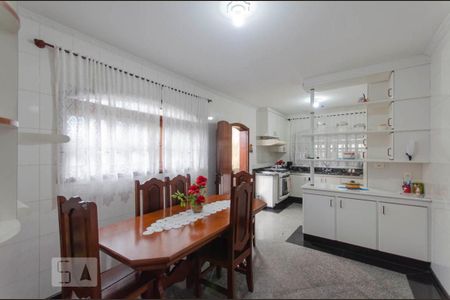 Casa à venda com 262m², 3 quartos e 4 vagasCopa