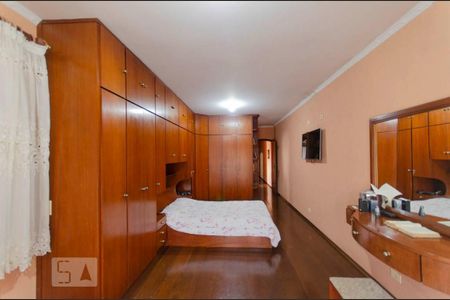 Casa à venda com 262m², 3 quartos e 4 vagasSuíte