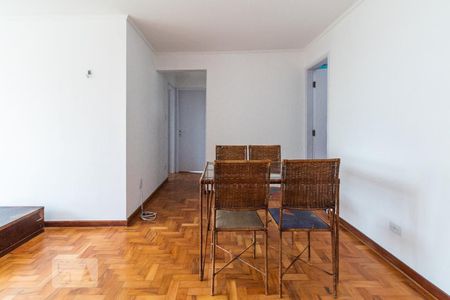 Sala de apartamento para alugar com 2 quartos, 74m² em Jardim das Bandeiras, São Paulo