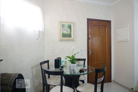 Sala de casa de condomínio à venda com 3 quartos, 96m² em Vila Paranaguá, São Paulo
