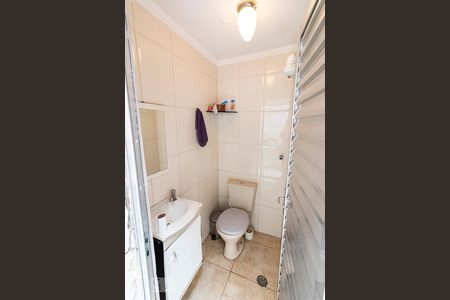 Casa à venda com 100m², 2 quartos e 1 vaga1o. Andar - Banheiro de serviço