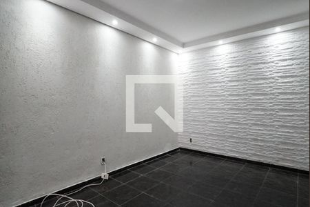 Casa à venda com 2 quartos, 100m² em Chácara Inglesa, São Paulo