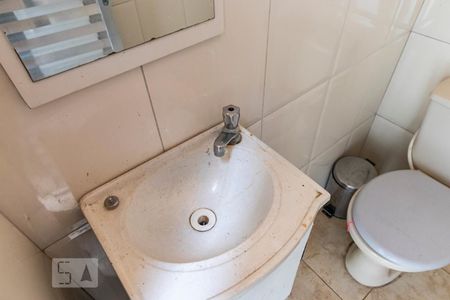 Casa à venda com 100m², 2 quartos e 1 vaga1o. Andar - Banheiro de serviço