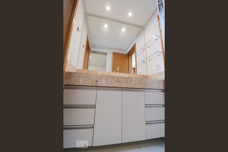 Apartamento para alugar com 97m², 3 quartos e 2 vagasBanheiro da suíte americana 1 e 2