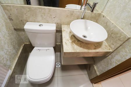Lavabo de apartamento para alugar com 3 quartos, 97m² em Jardim Goiás, Goiânia