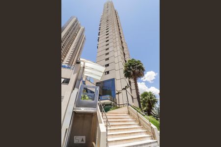 Apartamento para alugar com 97m², 3 quartos e 2 vagasFachada