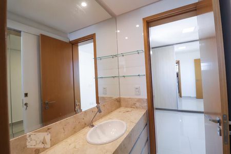 Apartamento para alugar com 97m², 3 quartos e 2 vagasBanheiro da suíte americana 1 e 2