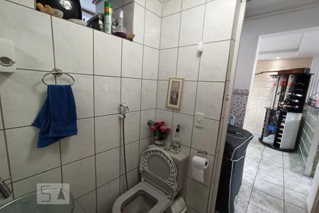 Banheiro de apartamento à venda com 2 quartos, 40m² em Conjunto Habitacional Marechal Mascarenhas de Morais, São Paulo