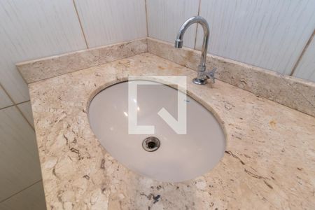 Casa à venda com 250m², 2 quartos e 2 vagasSalão de Festas - Banheiro