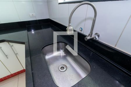 Casa à venda com 250m², 2 quartos e 2 vagasCozinha