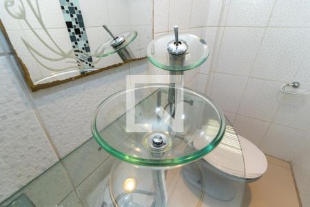 Casa à venda com 250m², 2 quartos e 2 vagasLavabo