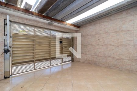 Casa à venda com 250m², 2 quartos e 2 vagasGaragem