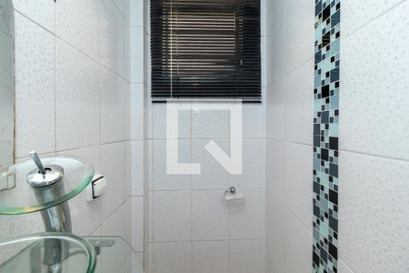 Casa à venda com 250m², 2 quartos e 2 vagasLavabo