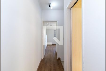 Casa à venda com 250m², 2 quartos e 2 vagasCorredor dos Quartos