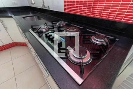 Casa à venda com 250m², 2 quartos e 2 vagasCozinha