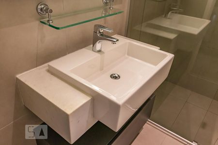 Detalhe do Banheiro de apartamento à venda com 1 quarto, 29m² em Alphaville Centro Industrial E Empresarial, Barueri