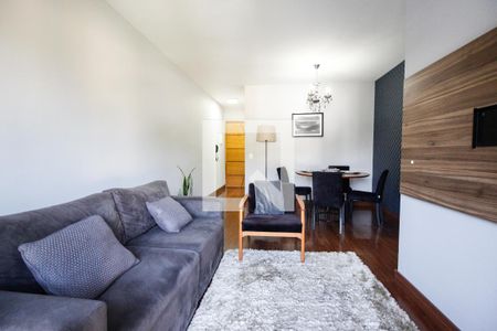 Sala de apartamento para alugar com 3 quartos, 70m² em Vila Carbone, São Paulo