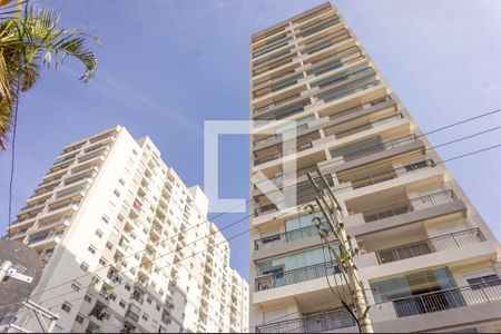 Apartamento à venda com 45m², 2 quartos e 1 vaga Apartamento à venda com 45m², 2 quartos e 1 vagaFachada
