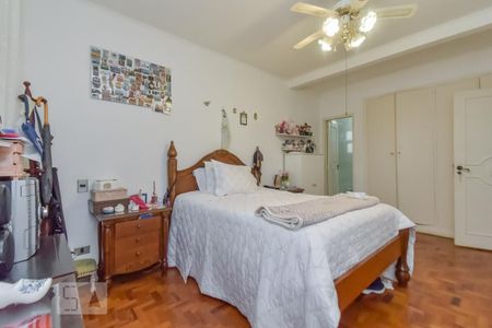 Apartamento à venda com 210m², 3 quartos e 2 vagas Apartamento à venda com 210m², 3 quartos e 2 vagasQuarto 3 - Suíte