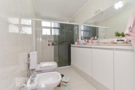 Apartamento à venda com 210m², 3 quartos e 2 vagas Apartamento à venda com 210m², 3 quartos e 2 vagasBanheiro do Quarto 3
