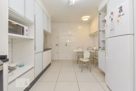 Apartamento à venda com 210m², 3 quartos e 2 vagas Apartamento à venda com 210m², 3 quartos e 2 vagasCozinha
