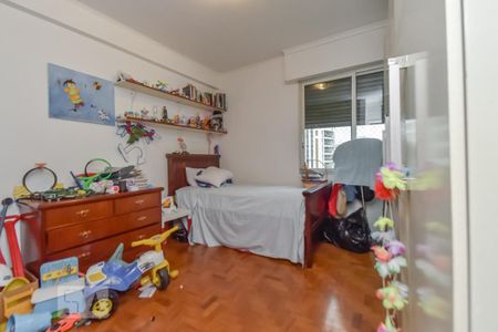 Apartamento à venda com 210m², 3 quartos e 2 vagas Apartamento à venda com 210m², 3 quartos e 2 vagasQuarto 1