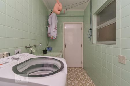 Apartamento à venda com 210m², 3 quartos e 2 vagas Apartamento à venda com 210m², 3 quartos e 2 vagasÁrea de Serviço