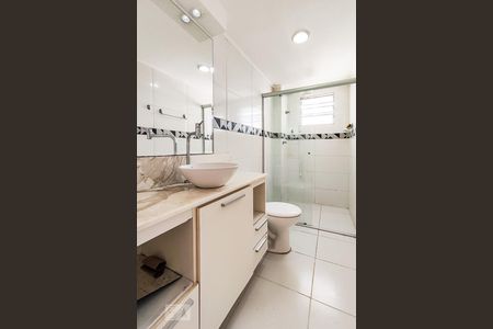 Apartamento à venda com 67m², 2 quartos e 1 vagaBanheiro Social