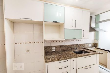 Apartamento à venda com 67m², 2 quartos e 1 vagaCozinha