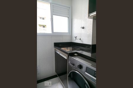 Apartamento à venda com 67m², 3 quartos e 1 vagaÁrea de serviço